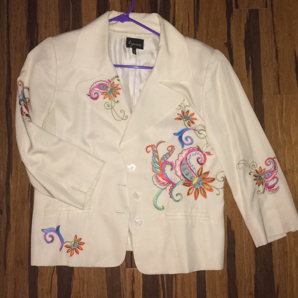 Embroidered blazer